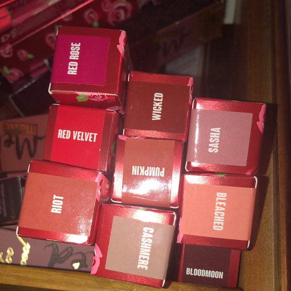 Lime crime matte lipstick - Picture 2 of 3